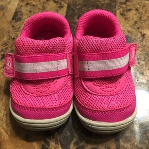 Stride rite infant shoes